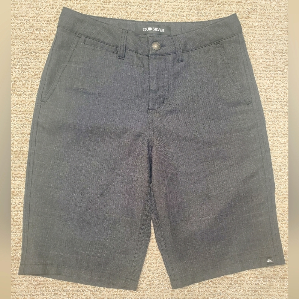 Quiksilver size 27 (boys 14/16) walking shorts dark gray